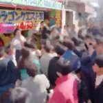 【衝撃】昭和の会社員「ドラクエ3発売日や！会社休むンゴ！ｗ」→ビックカメラ前で一万人の大行列←これｗｗｗｗｗｗｗ